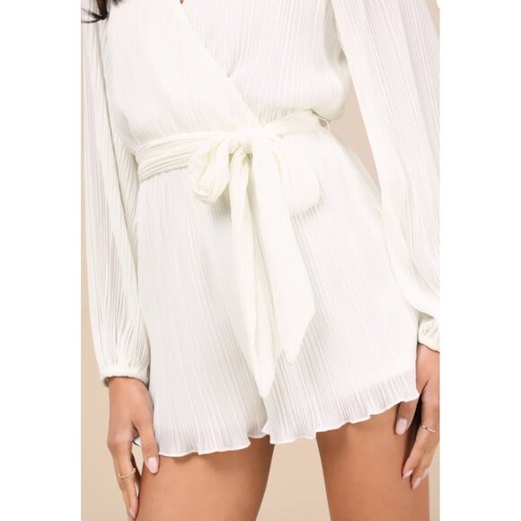 Lulus Plissed to Be Here White Plisse Balloon Sleeve Romper Sz Small White Long - Picture 7 of 16